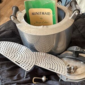 Silver Pressure Cooker with Accessories